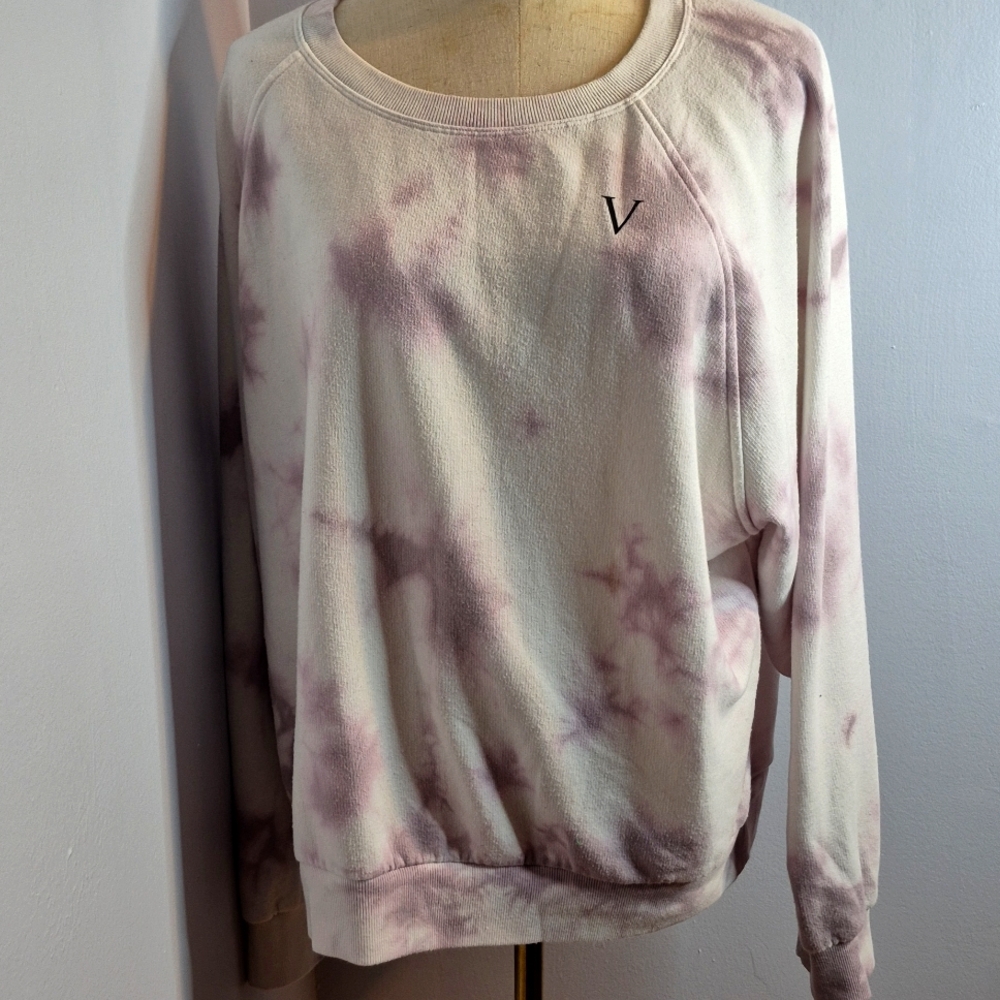Victoria secret size is extra large. Color tie dye.